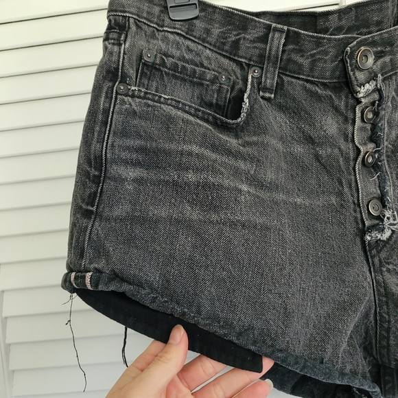 Rag & Bone Marilyn High Rise Button Fly Mini Denim Shorts in Black Hawk, Size 30 - Picture 3 of 10